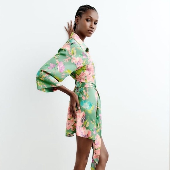 NWT ZARA Printed Satin Effect Shirtdress (Size M) - Picture 2 of 7